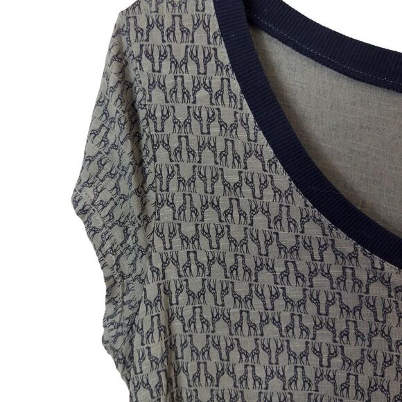 Xhilaration Giraffe Zip Back V-Neck Top Size Lg - Picture 3 of 5